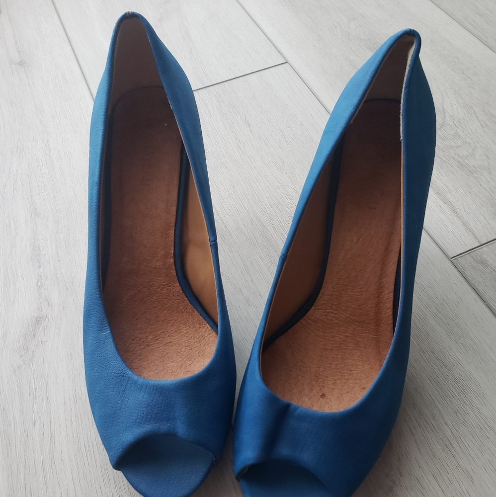 2 for $20 - Heels